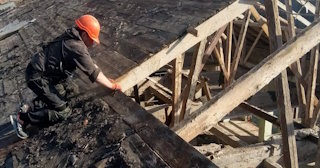 Профессиональный демонтаж стропильной системы от Сварной-Мир в мирном от 564 рублей.